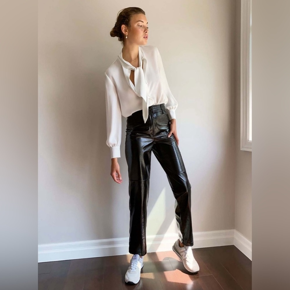 Aritzia Wilfred White Maui Blouse with Tie Detail